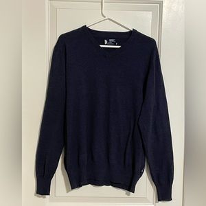 D CODE men’s sweater.  Size L.  EUC